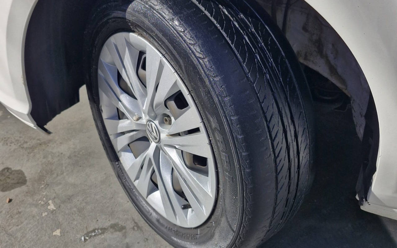 imagem-https://www.socarrao.com.br/sc-vehicle-images-prod/1830470/1780004116861-MTkuanBlZw.jpeg