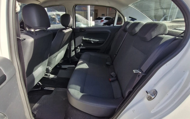 imagem-https://www.socarrao.com.br/sc-vehicle-images-prod/1830470/1780004116972-MjEuanBlZw.jpeg