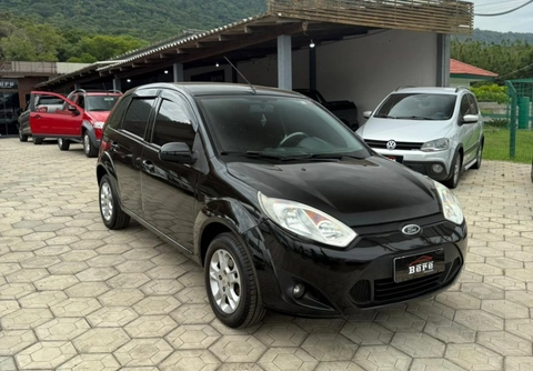 Ford Fiesta Class 1.6 8V 98cv 5p 2013 Preto — foto 1 de 3