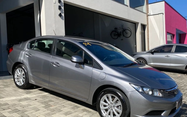 imagem-https://www.socarrao.com.br/sc-vehicle-images-prod/1845696/1781092871839-gb-452cb5f.jpeg
