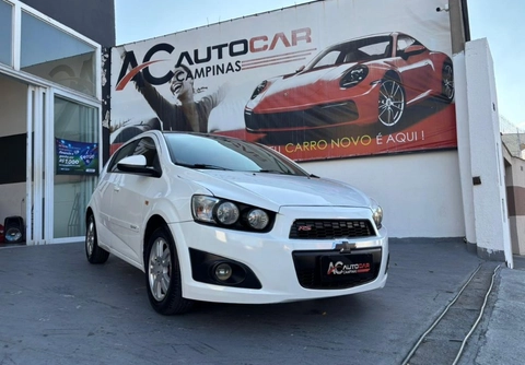 Chevrolet Sonic 2014 Branco — foto 1 de 3