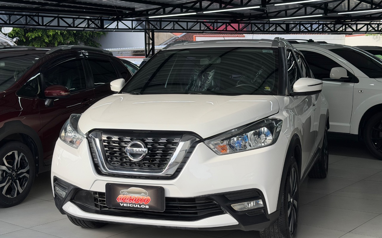 Nissan KICKS SV 1.6 16V FlexStar 5p Aut. na cor Branco em Joinville / SC - 1846153
