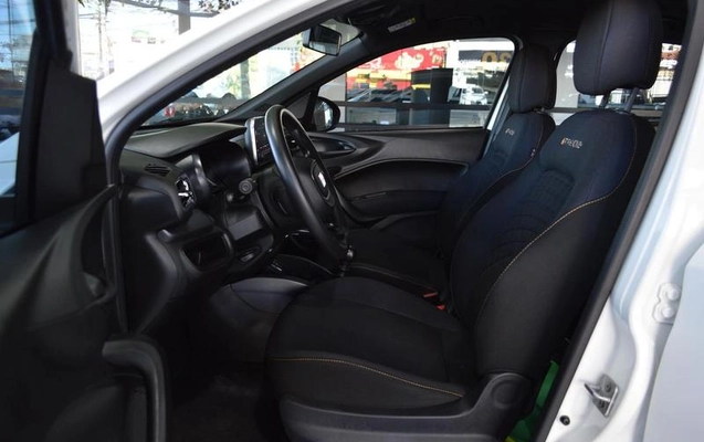 imagem-https://www.socarrao.com.br/sc-vehicle-images-prod/1847927/1792497131000-8136076_11_B_c50c140638.jpeg