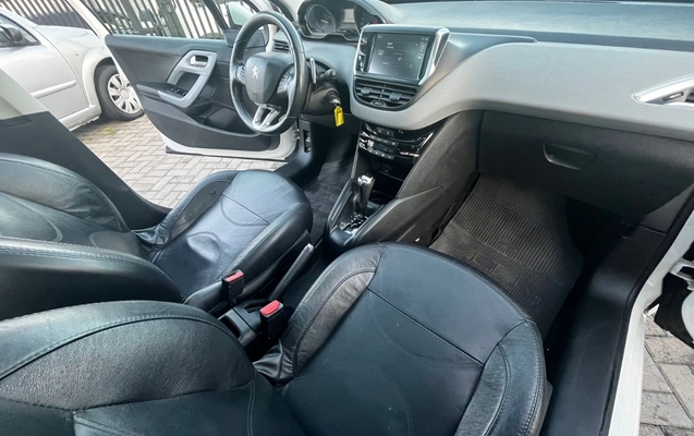 imagem-https://www.socarrao.com.br/sc-vehicle-images-prod/1848954/1780064619387-ZTY5YWI3MTktMTM5OC00NzEzLWEwOTYtZTdlOTg2NWE3OTk0LmpwZWc.jpeg