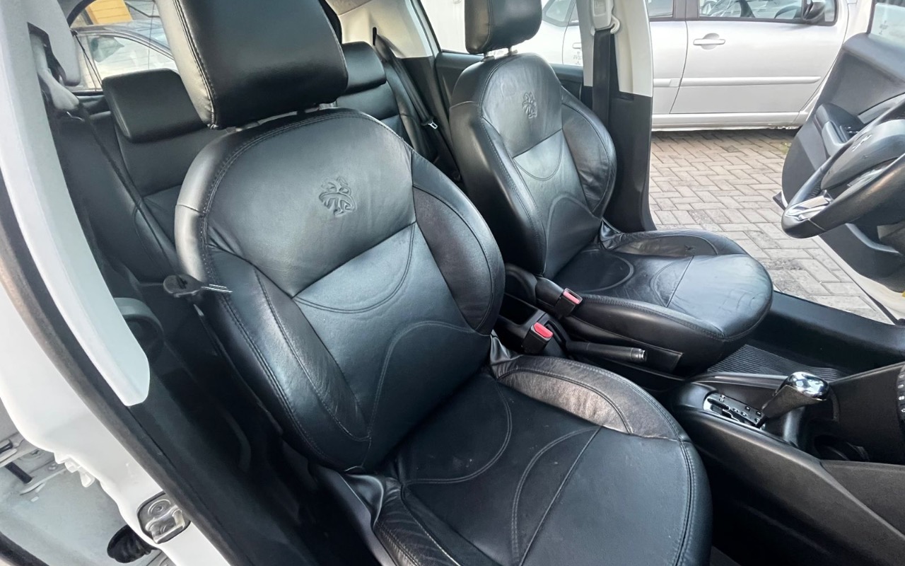 imagem-https://www.socarrao.com.br/sc-vehicle-images-prod/1848954/1780064620057-YjdhOTNhM2EtMzA1Yi00MDliLTgwOGItN2MwZDFmOGNlZjA1LmpwZWc.jpeg