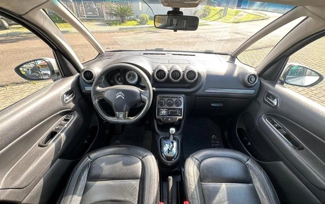imagem-https://www.socarrao.com.br/sc-vehicle-images-prod/1850046/1787419136825-7844295_16_B_689f342c9d.jpeg