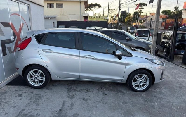 imagem-https://www.socarrao.com.br/sc-vehicle-images-prod/1851083/1787163261371-8123779_9_B_ce5e8cb63d.jpeg