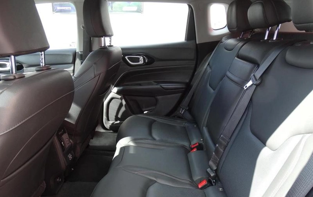 imagem-https://www.socarrao.com.br/sc-vehicle-images-prod/1851720/1791226854027-8122158_11_B_4aff16152c.jpeg