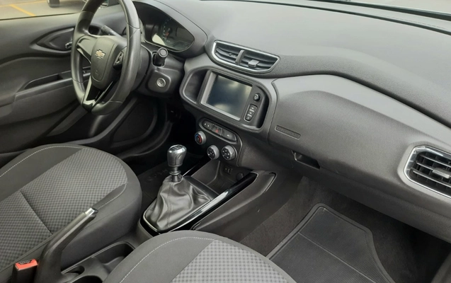 imagem-https://www.socarrao.com.br/sc-vehicle-images-prod/1852529/1780072241514-OS5qcGVn.jpeg