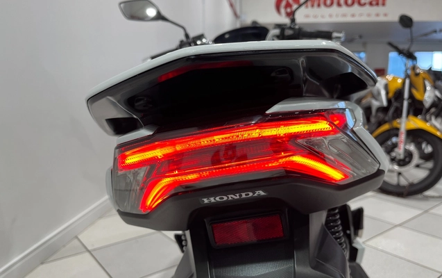 imagem-https://www.socarrao.com.br/sc-vehicle-images-prod/1853264/1780073904351-SU1HXzcxODkuanBlZw.jpeg