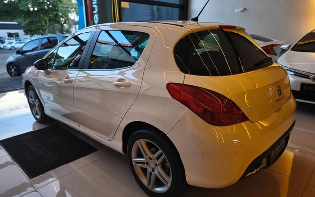 imagem-https://www.socarrao.com.br/sc-vehicle-images-prod/1853505/1787167291721-8132983_4_B_815074aee7.jpeg