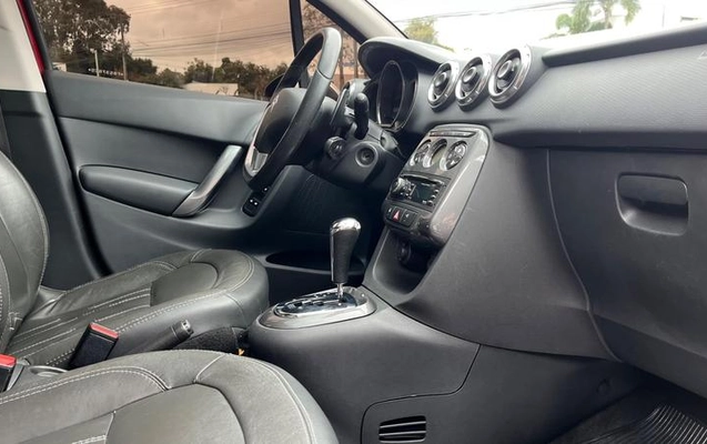 imagem-https://www.socarrao.com.br/sc-vehicle-images-prod/1854383/1786714845020-8111701_7_B_276d40d6b5.jpeg