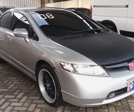 Honda Civic 2008 Prata — foto 1 de 3