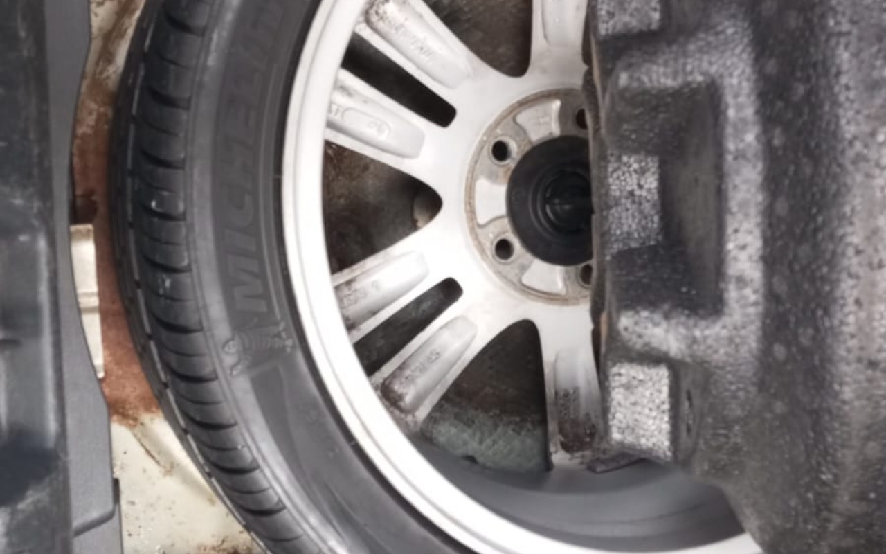 imagem-https://www.socarrao.com.br/sc-vehicle-images-prod/1855405/1780079059384-ODE0M2JhNDUtOGE0YS00Yzk1LThiZGQtZWRkMGE0NjcwNTM2LmpwZw.jpg