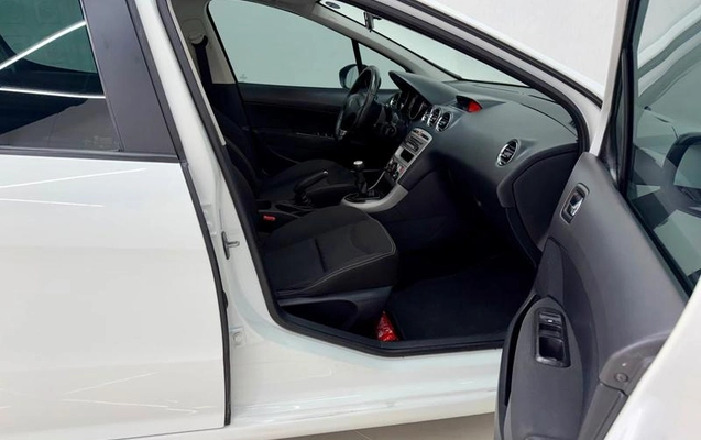 imagem-https://www.socarrao.com.br/sc-vehicle-images-prod/1857712/1781647933341-8138353_19_B_9ece310b64.jpeg