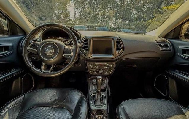 imagem-https://www.socarrao.com.br/sc-vehicle-images-prod/1858962/1784751285040-8121781_0_B_501d184f80.jpeg