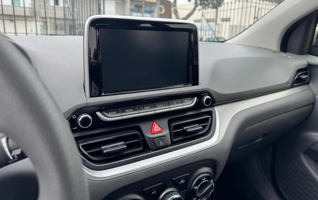 imagem-https://www.socarrao.com.br/sc-vehicle-images-prod/1860059/1786026854953-8116718_7_B_a7162dccb1.jpeg
