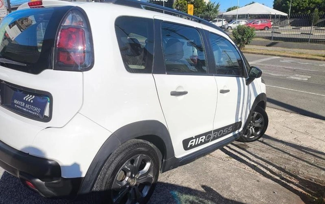imagem-https://www.socarrao.com.br/sc-vehicle-images-prod/1860060/1785956650381-8138789_11_B_cc8f0113ae.jpeg