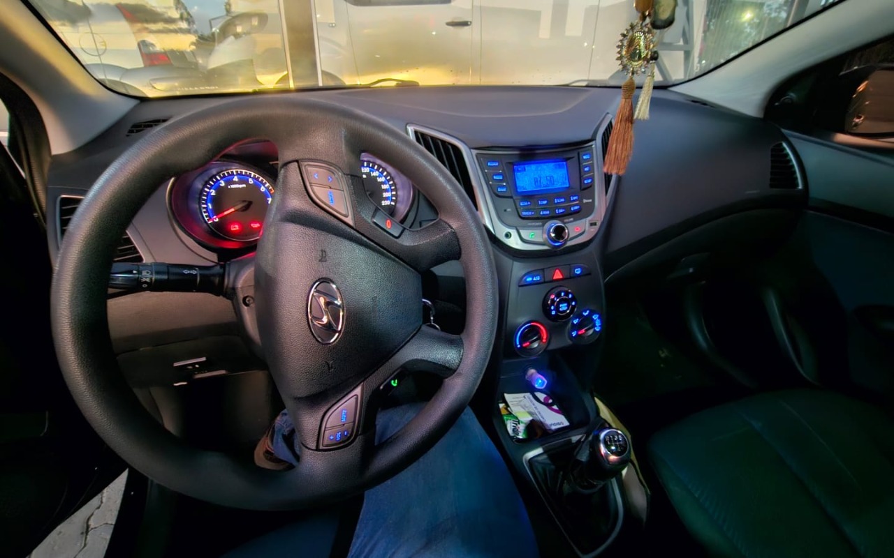 imagem-https://www.socarrao.com.br/sc-vehicle-images-prod/1860336/1780088409172-NTFjMTVmYWEtNDVhOS00NTk0LTgzZTUtMmIzMmE3MzkxZTc2LmpwZw.jpg