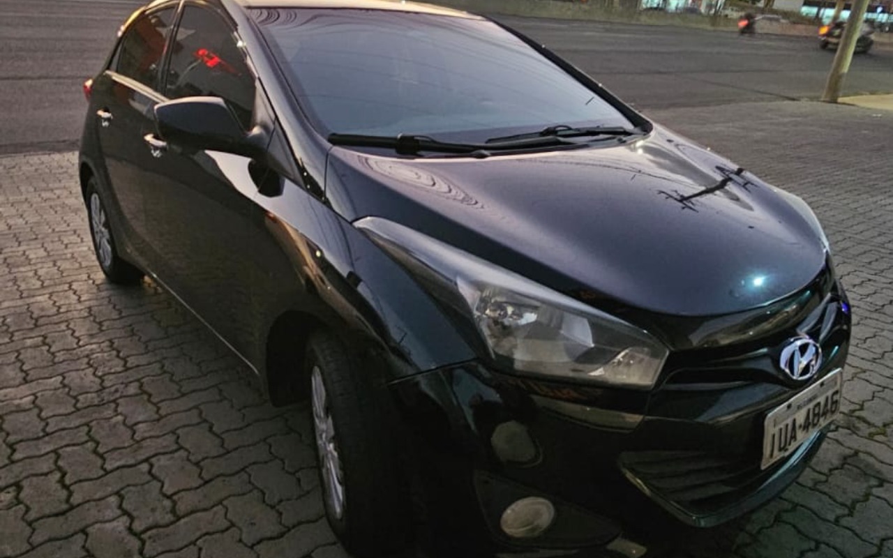 imagem-https://www.socarrao.com.br/sc-vehicle-images-prod/1860336/1780088409519-MzM2MmQxMzYtN2IxZS00MGUyLTkwM2MtMmNiZTk1ZDEwYjFlLmpwZw.jpg