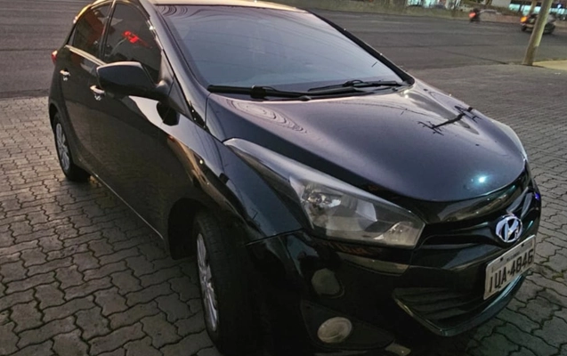 imagem-https://www.socarrao.com.br/sc-vehicle-images-prod/1860336/1780088409519-MzM2MmQxMzYtN2IxZS00MGUyLTkwM2MtMmNiZTk1ZDEwYjFlLmpwZw.jpg