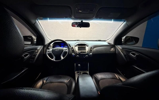 imagem-https://www.socarrao.com.br/sc-vehicle-images-prod/1861111/1786639543838-8133306_0_B_950aa338d7.jpeg