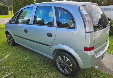 Chevrolet Meriva 2010 Prata — foto 1 de 3