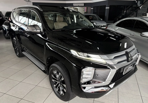 Mitsubishi Pajero 2021 Preto — foto 1 de 3