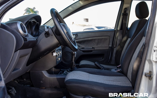 imagem-https://www.socarrao.com.br/sc-vehicle-images-prod/1876659/1780148057317-003_40b319fda873843f1488b95c70b12258.jpg