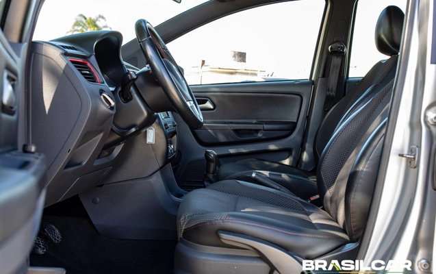 imagem-https://www.socarrao.com.br/sc-vehicle-images-prod/1876771/1780148409344-003_a742d06929516ab113292b30bc8cc08c.jpg