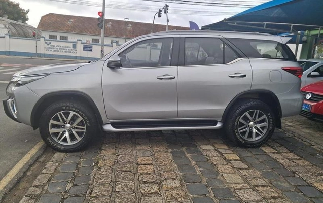imagem-https://www.socarrao.com.br/sc-vehicle-images-prod/1876871/1781101785483-8140320_3_B_8a6af7f71c.jpeg