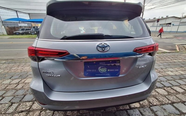 imagem-https://www.socarrao.com.br/sc-vehicle-images-prod/1876871/1781101785490-8140320_12_B_3f3a83a9f9.jpeg