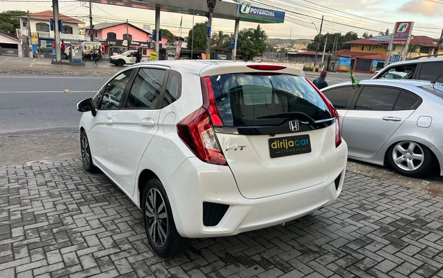 imagem-https://www.socarrao.com.br/sc-vehicle-images-prod/1876877/1787156060238-415d2a28-6383-4ac2-ae98-fcaf756bc73f.jpeg