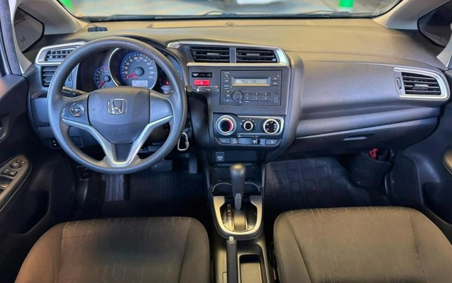 imagem-https://www.socarrao.com.br/sc-vehicle-images-prod/1876892/1789669541639-8107059_2_B_99f1e1c250.jpeg