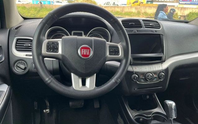 imagem-https://www.socarrao.com.br/sc-vehicle-images-prod/1877004/1787862587955-af503fdb9c0a45ae938e917b3e1e6b2c_1787861393723.jpg