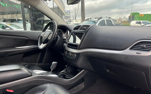 imagem-https://www.socarrao.com.br/sc-vehicle-images-prod/1877004/1787862587959-0bdde64eeca34355b879bc19d51f2874_1787861393737.jpg