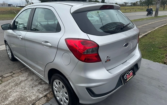 imagem-https://www.socarrao.com.br/sc-vehicle-images-prod/1877005/1780153529098-V2hhdHNBcHAgSW1hZ2UgMjAyNS0wOC0yNyBhdCAxNC4zMS40Ni5qcGVn.jpeg
