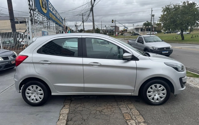 imagem-https://www.socarrao.com.br/sc-vehicle-images-prod/1877005/1780153529282-V2hhdHNBcHAgSW1hZ2UgMjAyNS0wOC0yNyBhdCAxNC4zMS40Ny5qcGVn.jpeg