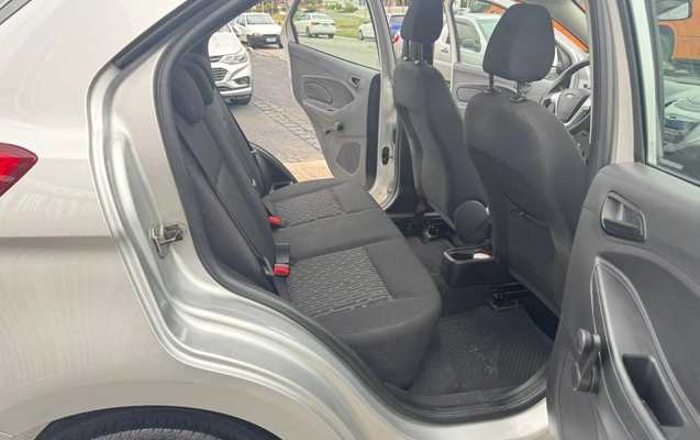 imagem-https://www.socarrao.com.br/sc-vehicle-images-prod/1877005/1780153529605-V2hhdHNBcHAgSW1hZ2UgMjAyNS0wOC0yNyBhdCAxNC4zMS40MiAoMSkuanBlZw.jpeg