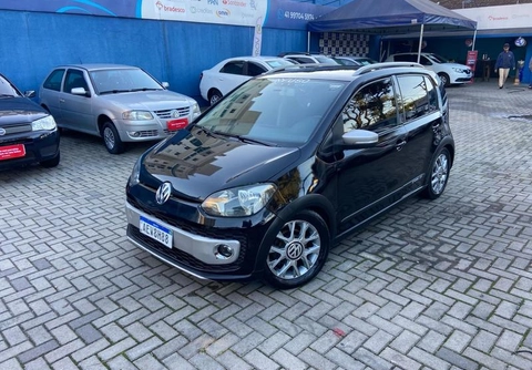 Volkswagen Up! 2016 Preto — foto 1 de 3