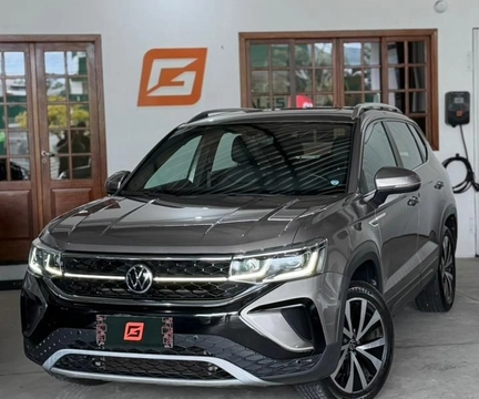 Volkswagen Taos 2022 Bege — foto 1 de 3