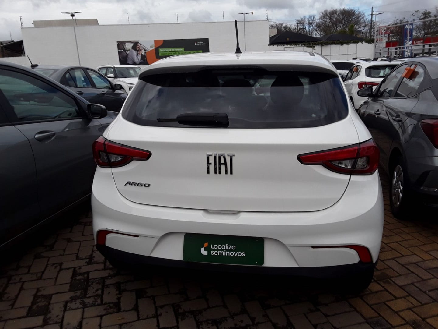 imagem-https://www.socarrao.com.br/sc-vehicle-images-prod/18776/1769988092287-6749206OR_1751313398_70_150.jpg