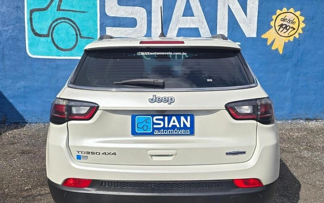 imagem-https://www.socarrao.com.br/sc-vehicle-images-prod/1877896/1786734769302-8080308_15_B_a2e61887f6.jpeg