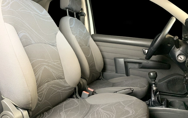imagem-https://www.socarrao.com.br/sc-vehicle-images-prod/1903580/1780281378710-MDE1LkpQRy5qcGc.jpg
