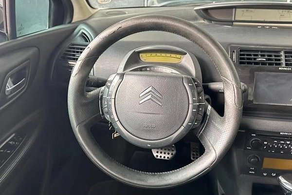 imagem-https://www.socarrao.com.br/sc-vehicle-images-prod/1910975/1788187420953-8140971_13_B_aaceedade7.jpeg