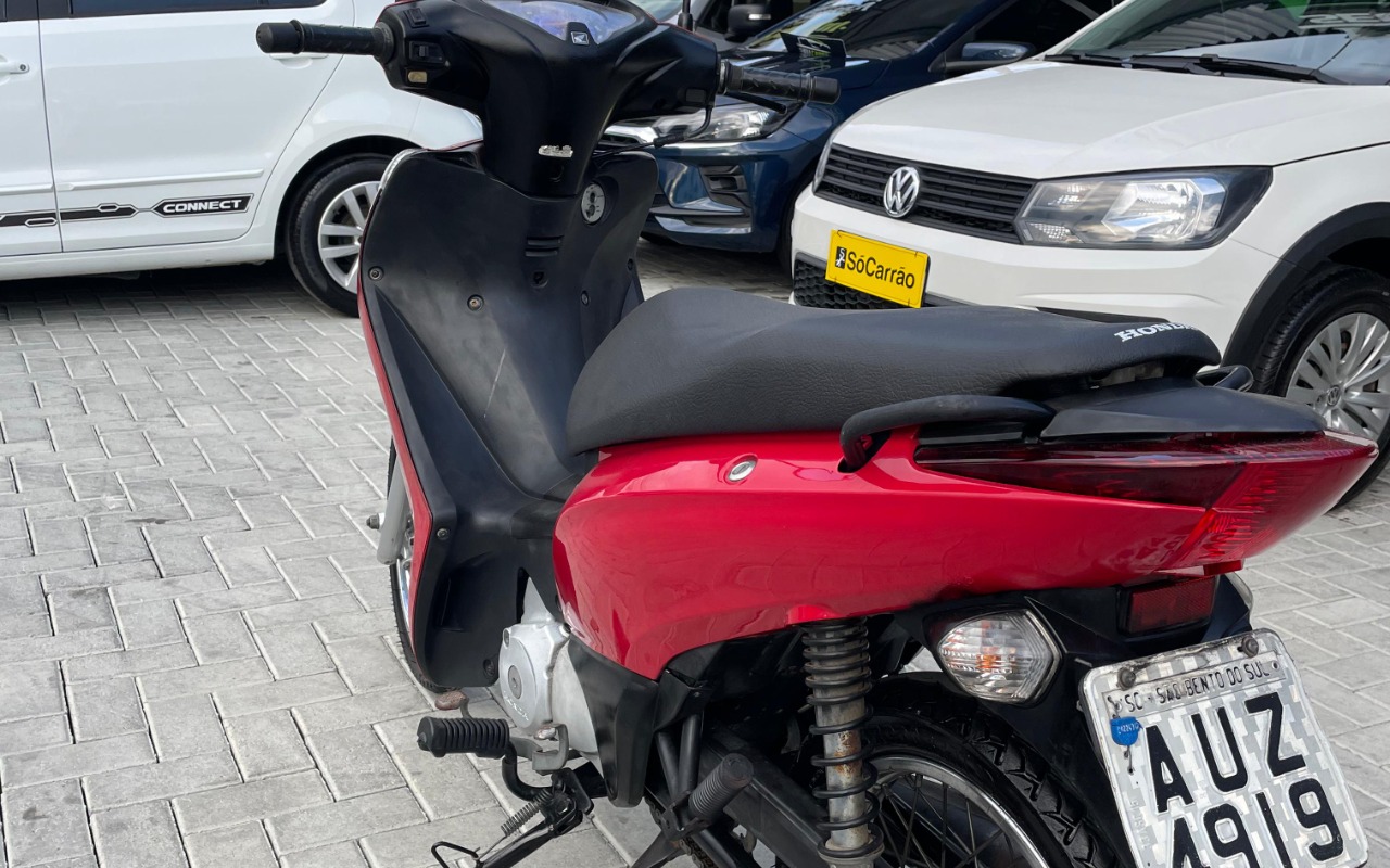 imagem-https://www.socarrao.com.br/sc-vehicle-images-prod/1911014/1780318400763-SU1HLTIwMjYwNTI1LVdBMDA1Ni5qcGc.jpg