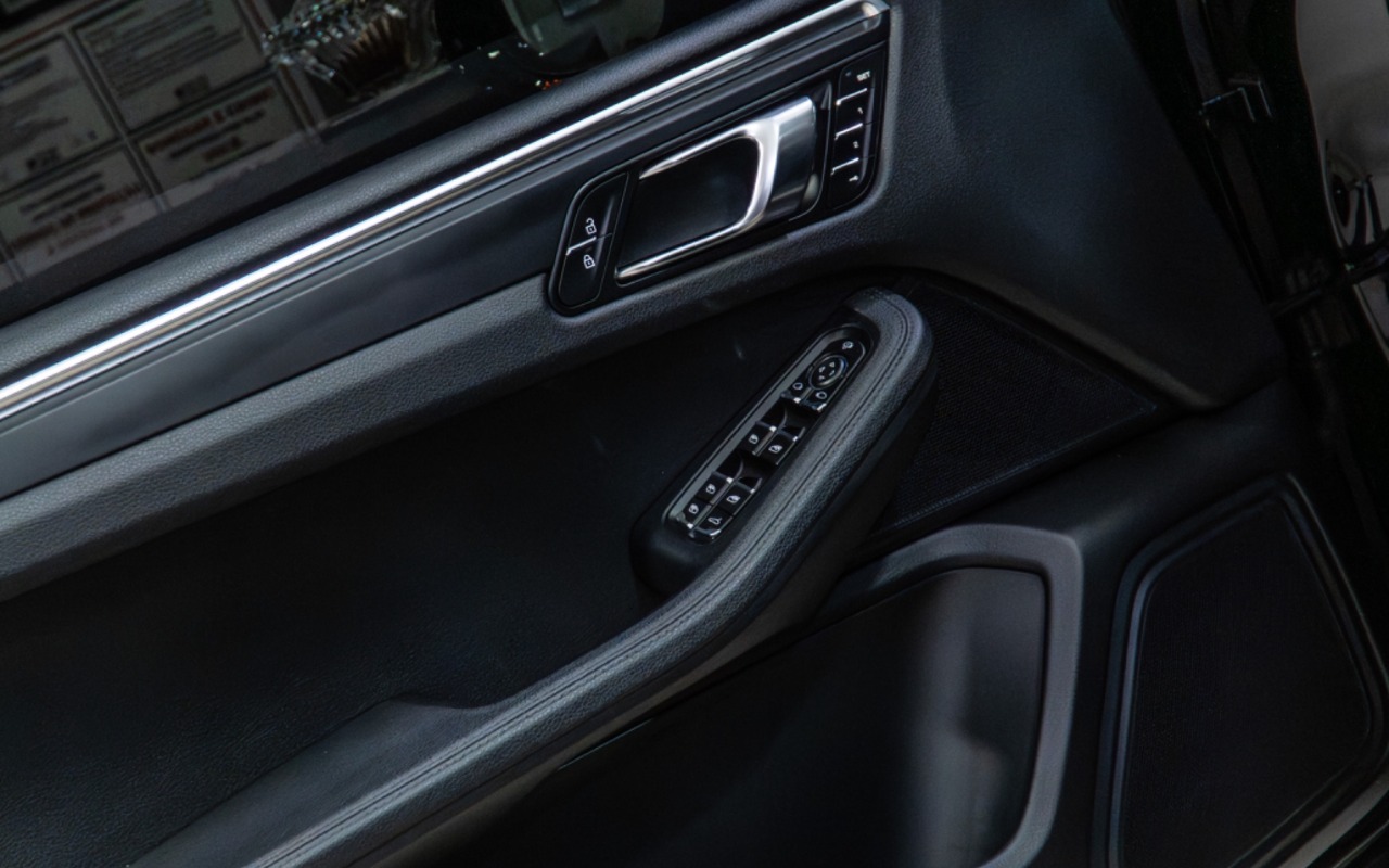imagem-https://www.socarrao.com.br/sc-vehicle-images-prod/1911135/1781266658333-V2hhdHNBcHAgSW1hZ2UgMjAyNi0wNi0xMiBhdCAwOS4xNS4yOCAoMSkuanBlZw.jpeg
