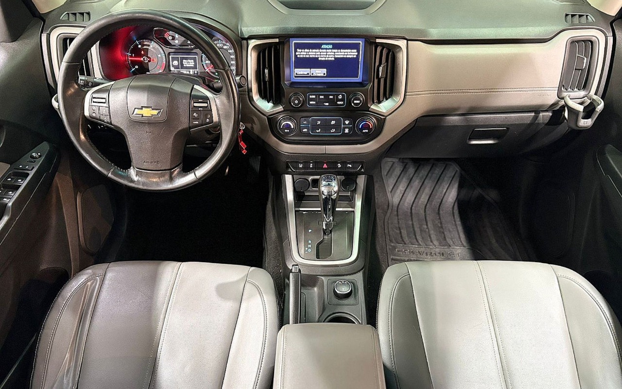 imagem-https://www.socarrao.com.br/sc-vehicle-images-prod/1911170/1780318979535-Q0hFVlJPTEVUIFMxMCBMVFogLSAyMDE5IC0gUFJBVEEgLSBCQ0Q3SDAxICgxNCkuanBn.jpg