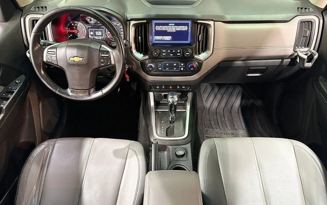 imagem-https://www.socarrao.com.br/sc-vehicle-images-prod/1911170/1780318979535-Q0hFVlJPTEVUIFMxMCBMVFogLSAyMDE5IC0gUFJBVEEgLSBCQ0Q3SDAxICgxNCkuanBn.jpg
