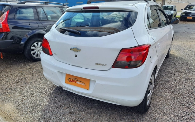 imagem-https://www.socarrao.com.br/sc-vehicle-images-prod/1911492/1780321034803-V2hhdHNBcHAgSW1hZ2UgMjAyNi0wNS0zMCBhdCAxMi4zOC4yOC5qcGVn.jpeg
